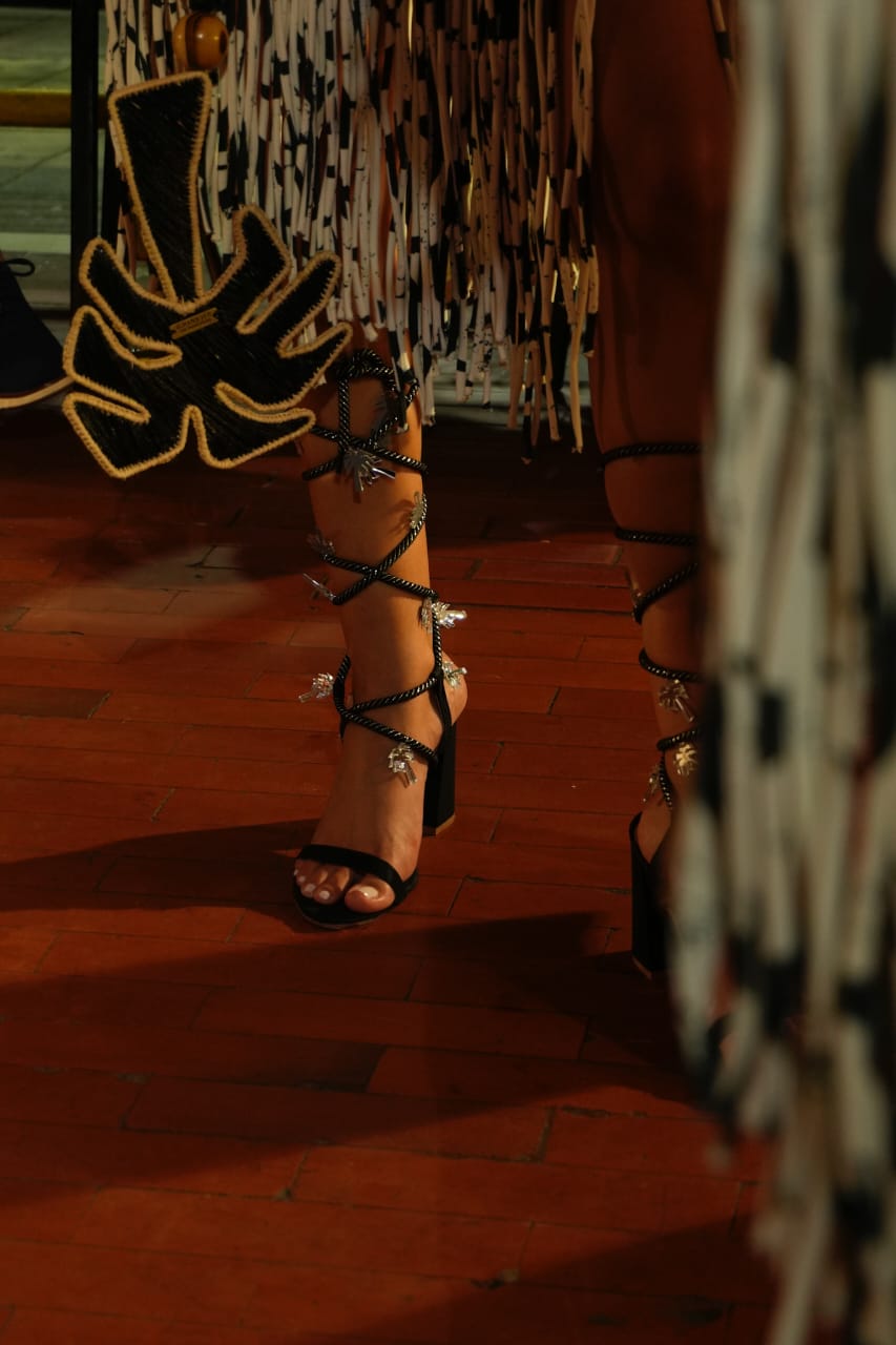 Adonidia black sandals